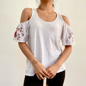 American Eagle Cold Shoulder Floral Top